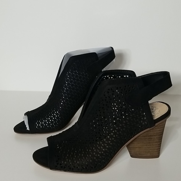 vince camuto datalla